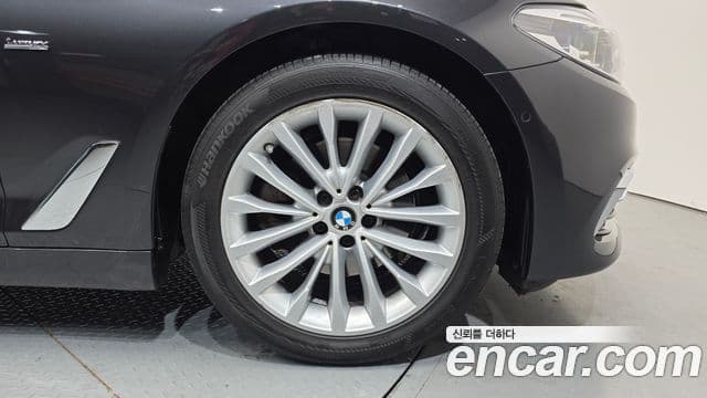 BMW 5시리즈 (G30) 520d Luxury Special Edition, 2018 все фото
