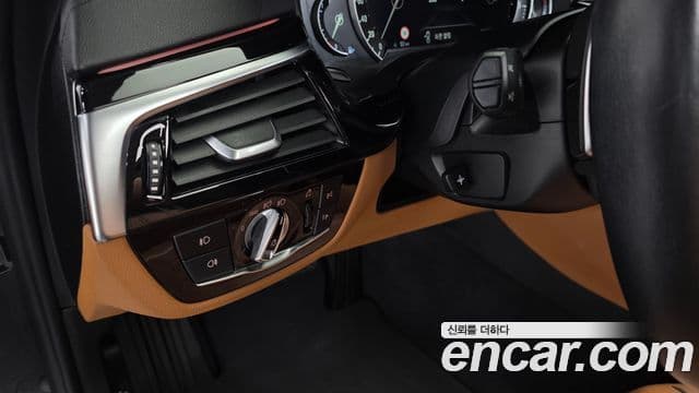 BMW 5시리즈 (G30) 520d Luxury Special Edition, 2018 14