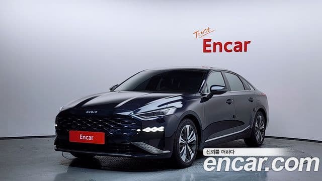 Kia K8 гибрид Signature, 2023 1