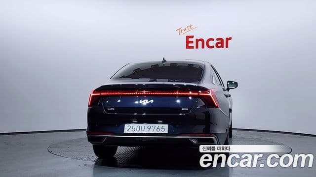 Kia K8 гибрид Signature, 2023 4