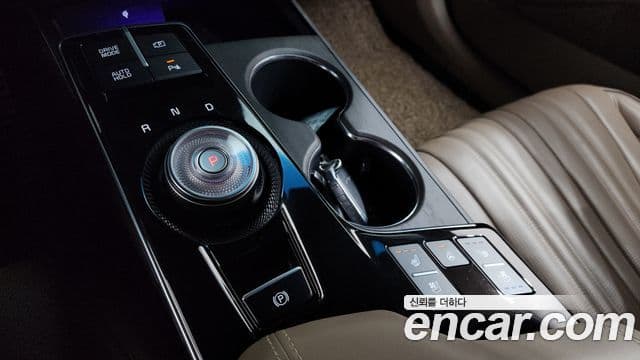 Kia K8 гибрид Signature, 2023 9