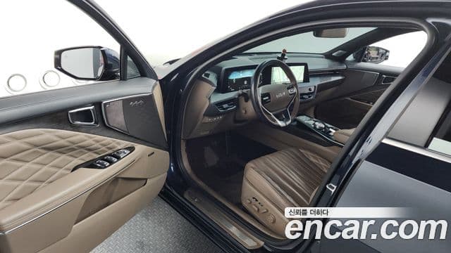 Kia K8 гибрид Signature, 2023 10