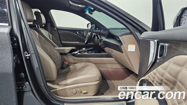 Kia K8 гибрид Signature, 2023 10