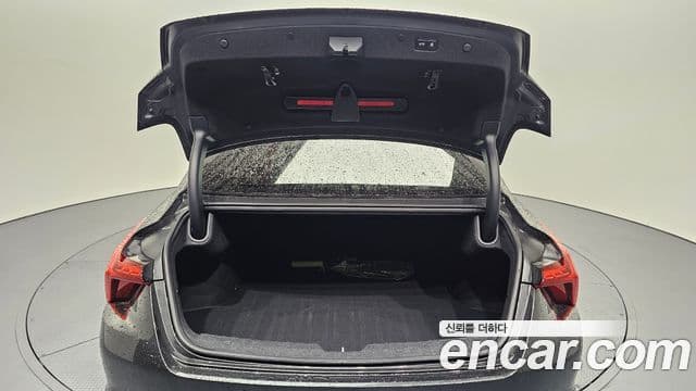 Kia K8 гибрид Signature, 2023 20