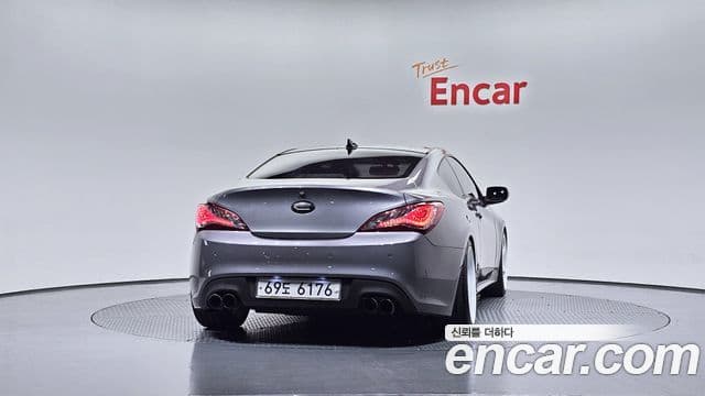 Hyundai Genesis купе 200 турбо D, 2009 4