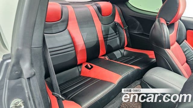 Hyundai Genesis купе 200 турбо D, 2009 12