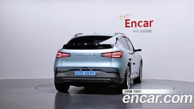 Genesis GV60 Standard AWD, 2023 4