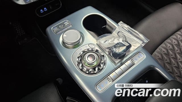 Genesis GV60 Standard AWD, 2023 9