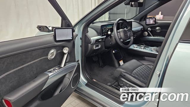 Genesis GV60 Standard AWD, 2023 10