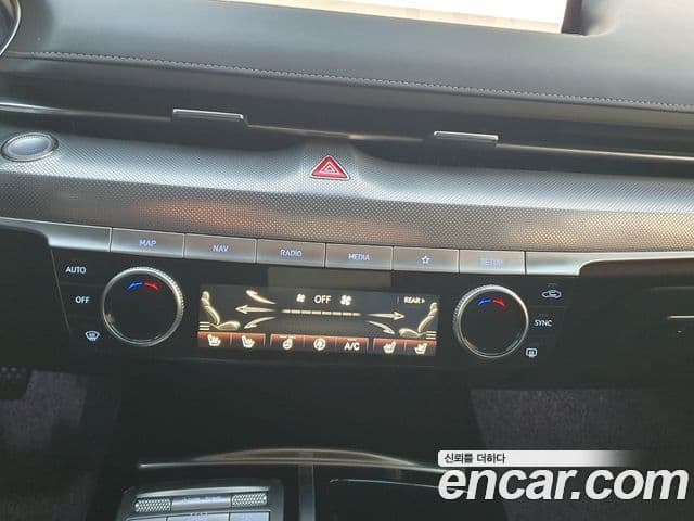 Genesis G80 (RG3) бензин 2.5 турбо AWD, 2021 12