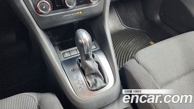 Volkswagen Гольф 6세대, 2011 9