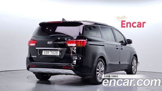 Kia All New Carnival Luxury, 2015 2