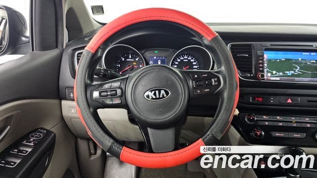 Kia All New Carnival Luxury, 2015 13