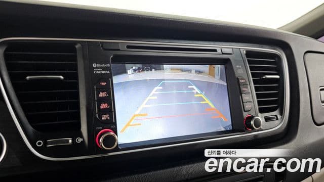 Kia All New Carnival Luxury, 2015 15