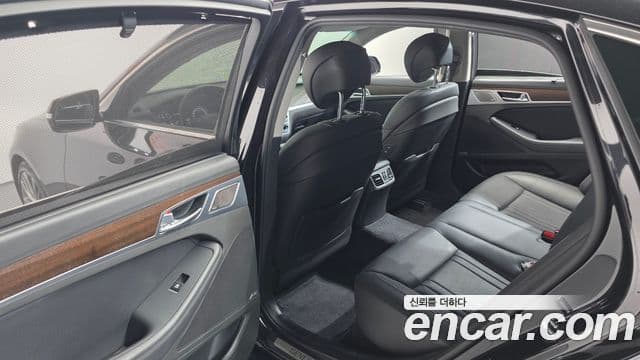 Genesis G80 Premium Luxury, 2018 17