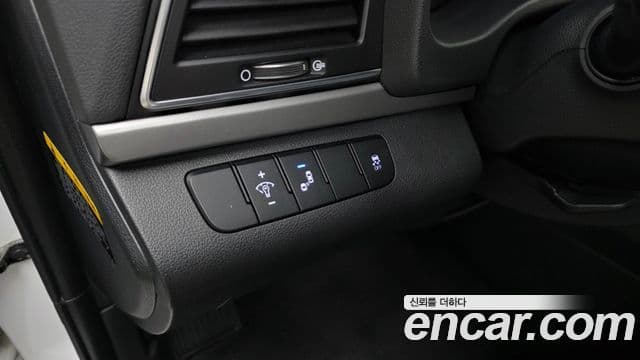 Hyundai Avante AD 1.6 GDI Value Plus, 2017 16