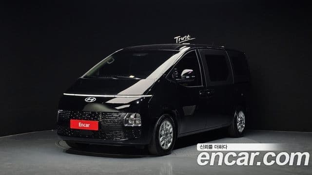 Hyundai Staria Modern, 2025 1