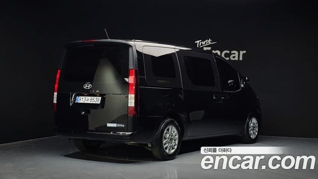 Hyundai Staria Modern, 2025 2