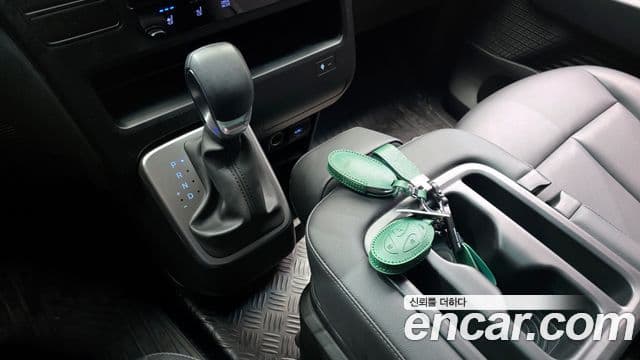 Hyundai Staria Modern, 2025 9