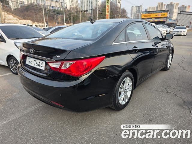 Hyundai YF Sonata Luxury, 2012 4