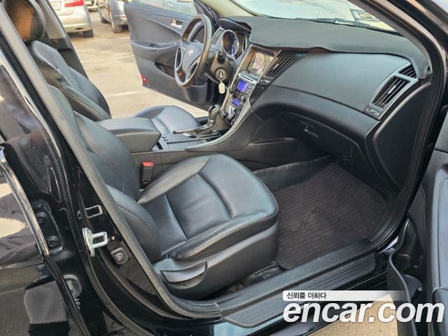 Hyundai YF Sonata Luxury, 2012 8