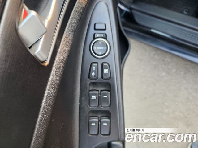 Hyundai YF Sonata Luxury, 2012 11