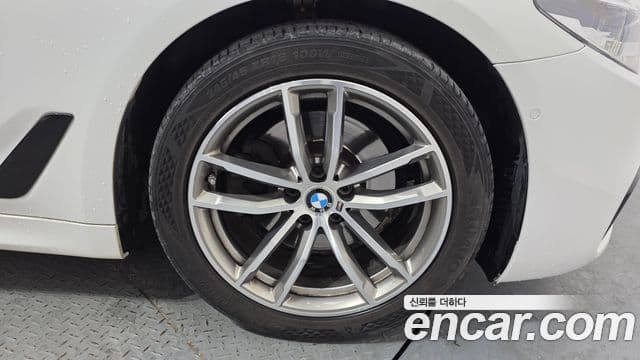 BMW 5시리즈 (G30) 520d M Sport Plus, 2017 все фото