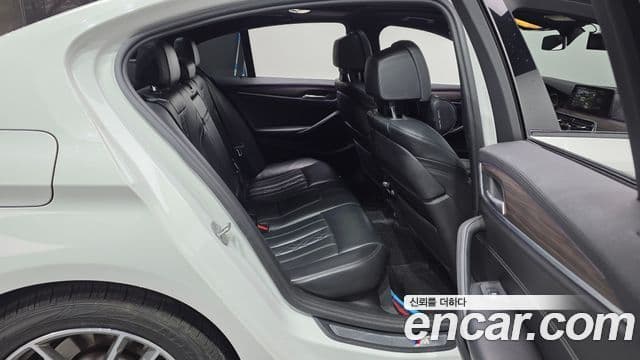 BMW 5시리즈 (G30) 520d M Sport Plus, 2017 12