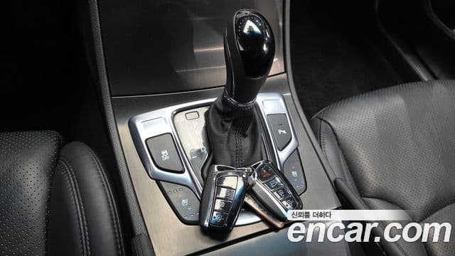 Hyundai Grandeur HG Premium, 2015 9