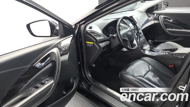 Hyundai Grandeur HG Premium, 2015 11