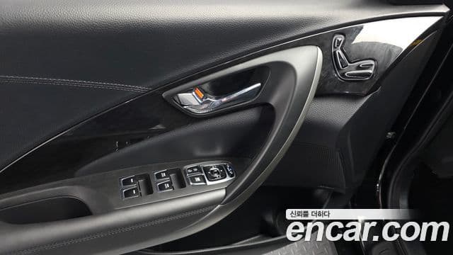 Hyundai Grandeur HG Premium, 2015 16