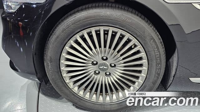 Genesis G90 Luxury, 2021 все фото