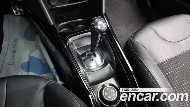 Peugeot 2008 1.6 BlueHDi Allure GC, 2018 9