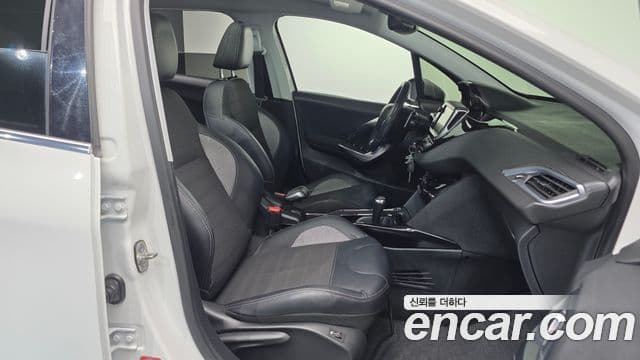 Peugeot 2008 1.6 BlueHDi Allure GC, 2018 10