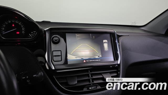 Peugeot 2008 1.6 BlueHDi Allure GC, 2018 15