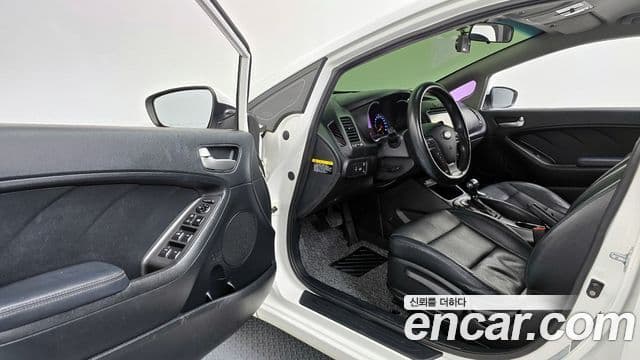 Kia K3 Trendy, 2015 11