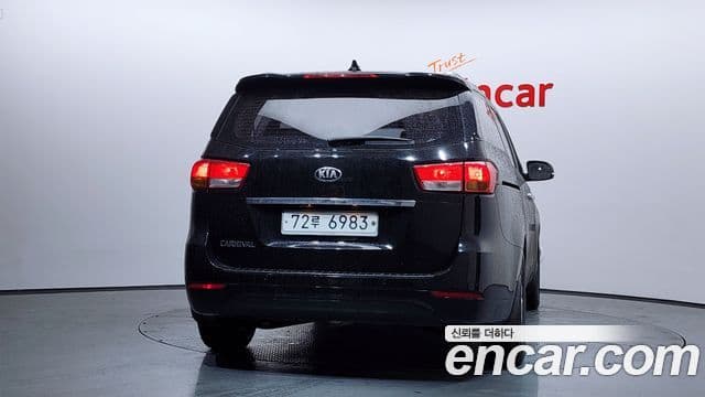 Kia All New Carnival Luxury, 2016 4