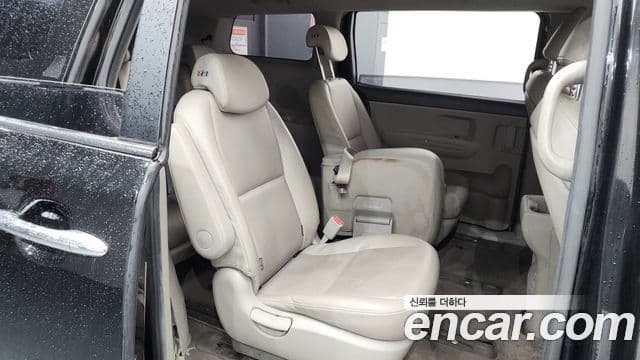 Kia All New Carnival Luxury, 2016 12