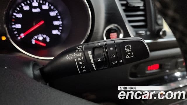 Kia All New Carnival Luxury, 2016 15