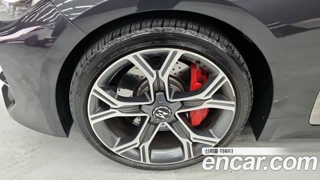 Kia 스팅어 GT, 2018 все фото