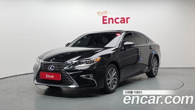 Lexus New ES300h XV60, 2018 1