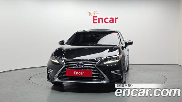Lexus New ES300h XV60, 2018 3