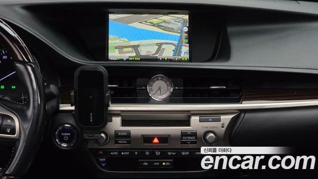 Lexus New ES300h XV60, 2018 14