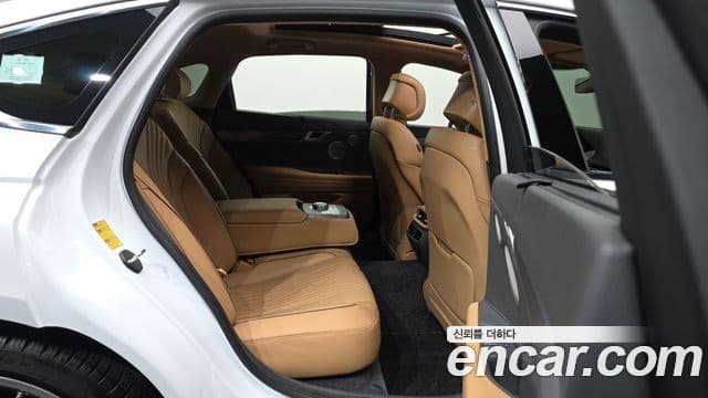 Genesis G80 (RG3) бензин 2.5 турбо AWD, 2023 12