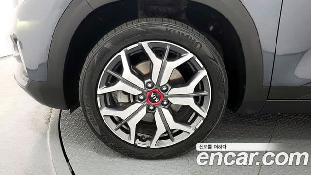 Kia Seltos Signature, 2022 все фото