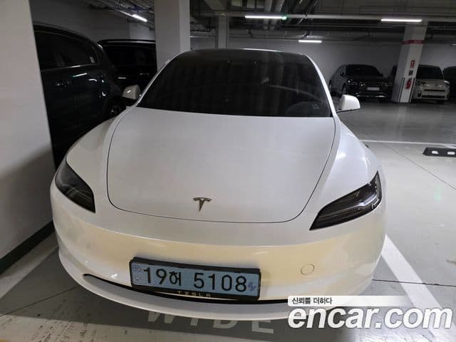 Tesla модель 3, 2024 1