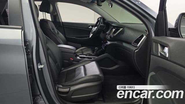 Hyundai All New Tucson Modern, 2016 12