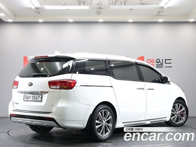 Kia All New Carnival Noblesse, 2016 4