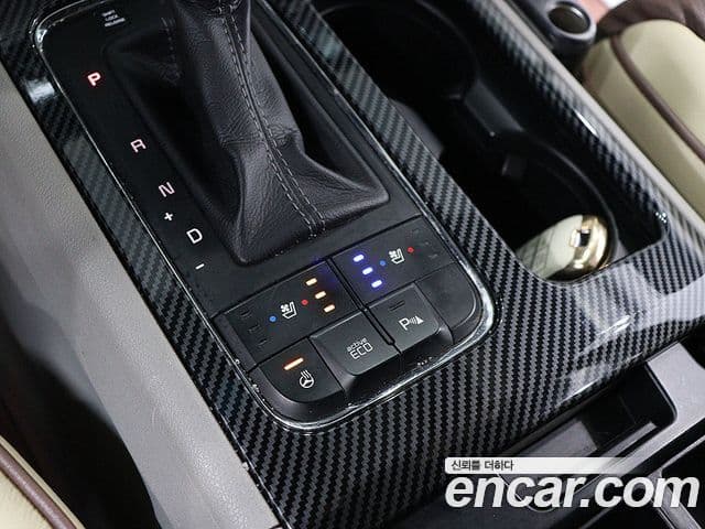 Kia All New Carnival Noblesse, 2016 10