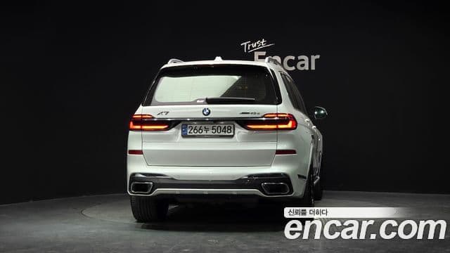 BMW X7 (G07) xDrive 40d M Sport 6인승, 2025 4